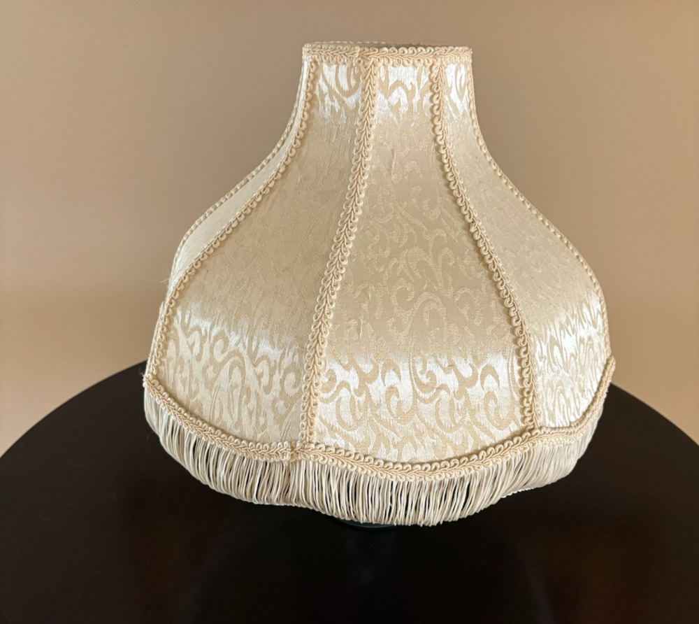 VTG Victorian Damask Brocade 8Panel Beaded Fringe IvoryCream Lamp Shade15" Round